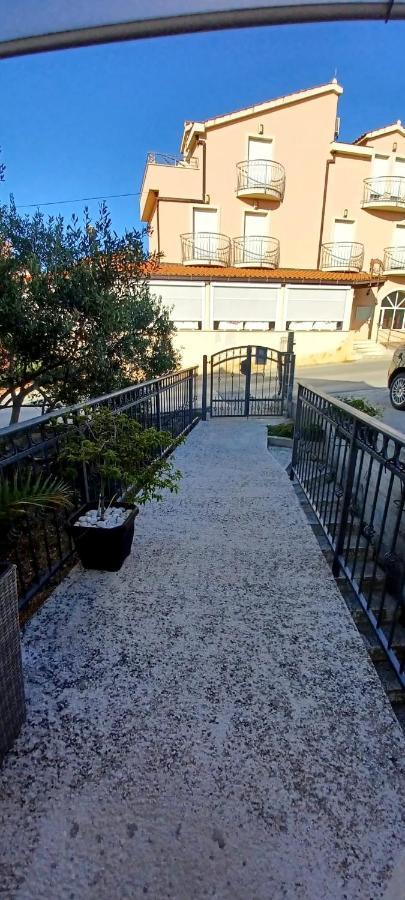 Apartman Nives Daire Trogir Dış mekan fotoğraf